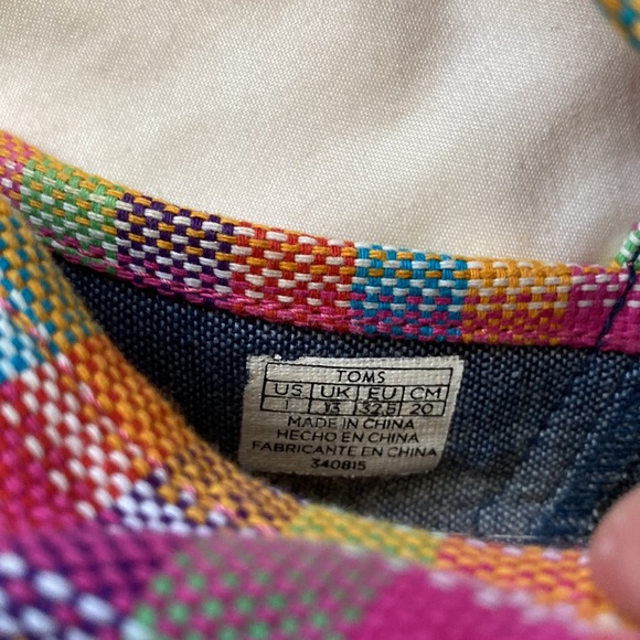 TOMS Colorful Pattern Size 1 Shoes - Picture 7 of 7